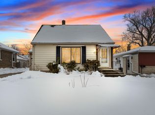 3513 S 48th St, Greenfield, WI 53220
