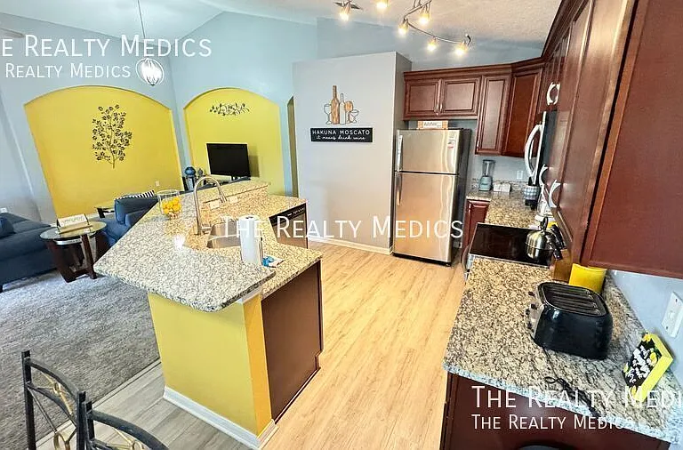 4802 Cumbrian Lakes Dr — Photo 23