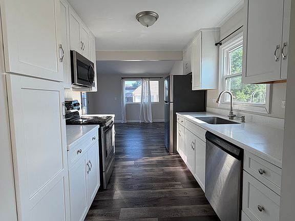 4th image of 419 Crystal Ave