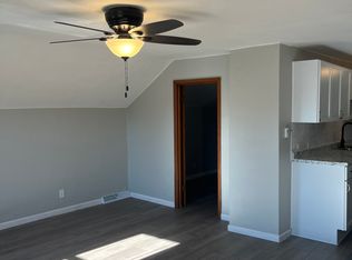 28 Main St W, Richmond, MN 56368