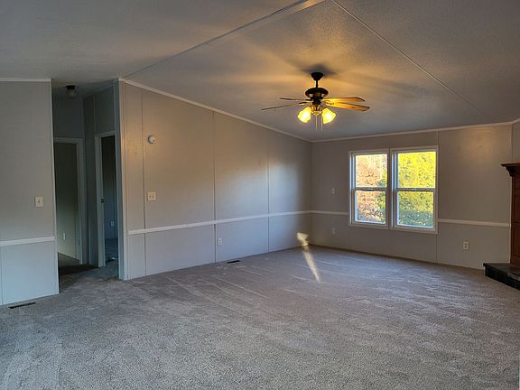 3rd image of 2368 Bayleigh Dr