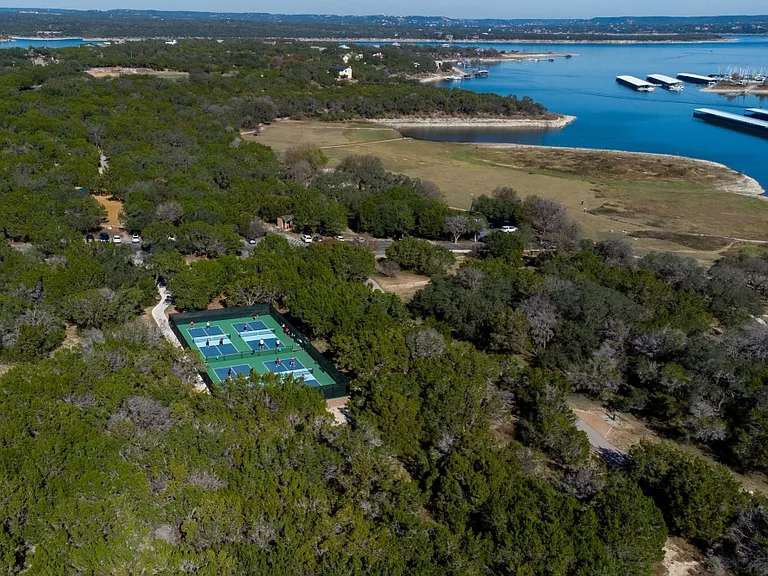 122 Acapulco Dr — Photo 29