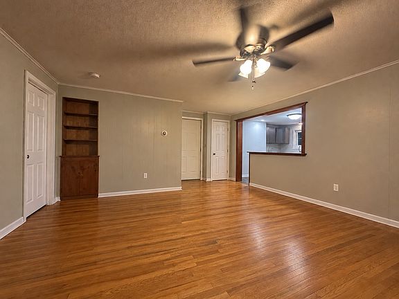 5th image of 1310 W Main St #3