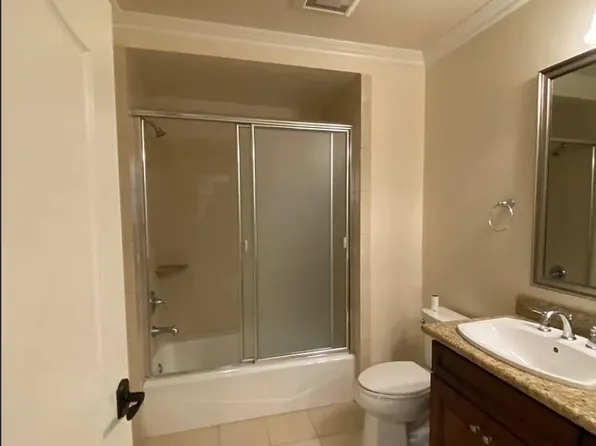 10951 Bloomfield St, North Hollywood, CA