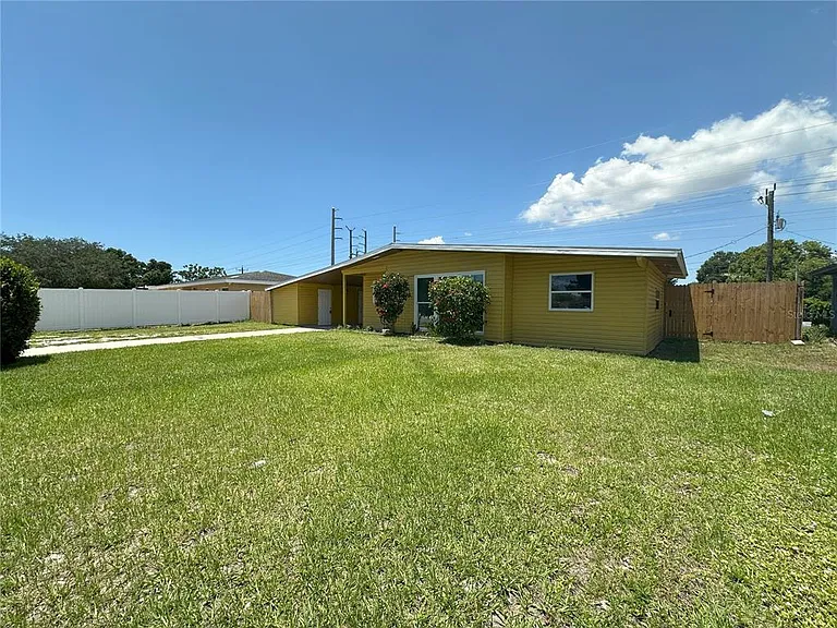 3335 Dudley St — Photo 1