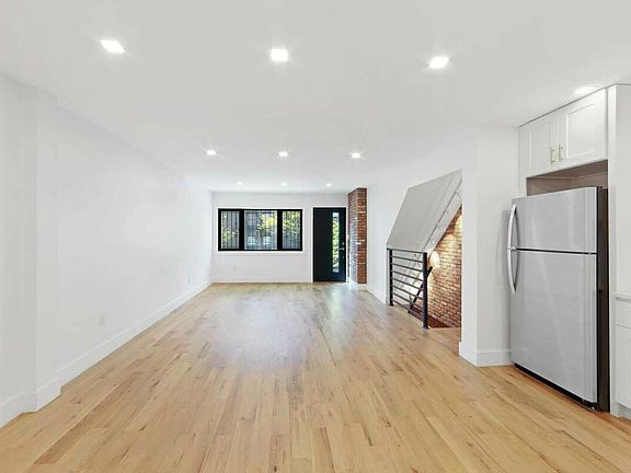 2nd image of 827 Gates Ave #1B