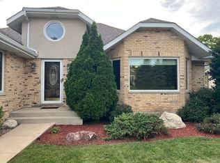 612 Edelweiss Dr, Antioch, IL 60002