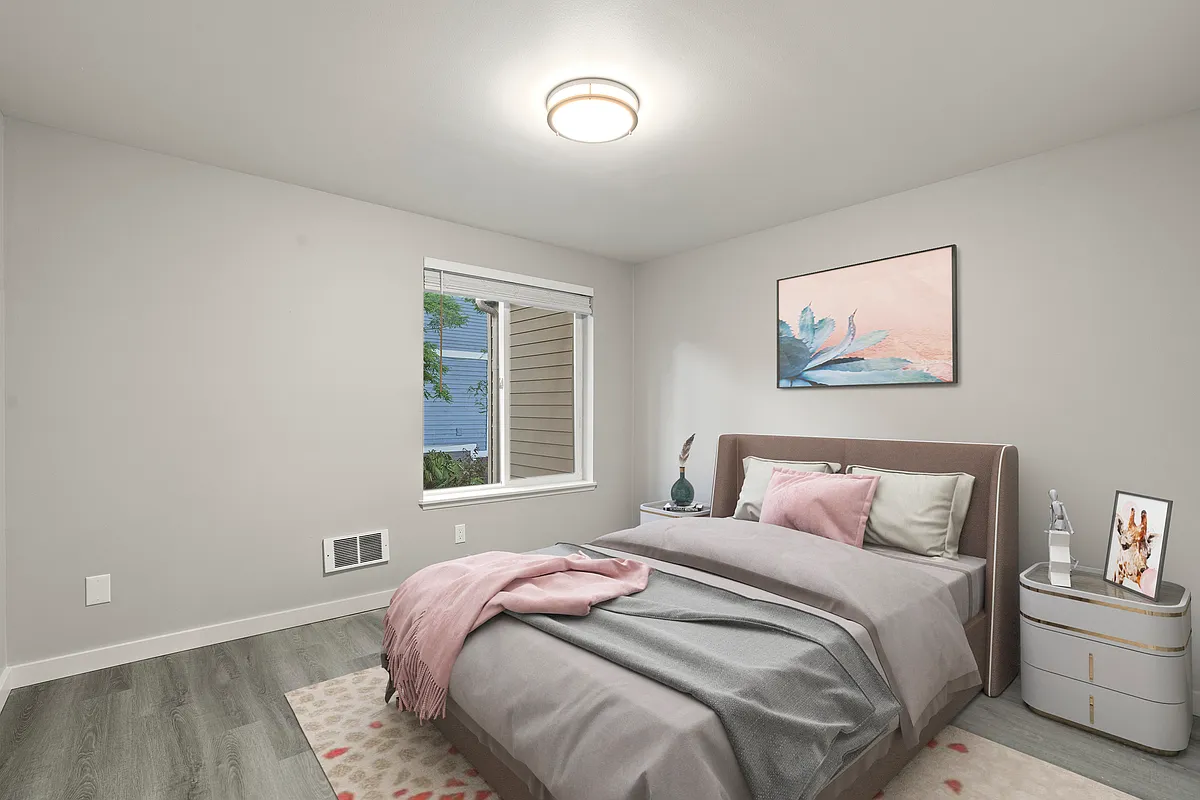 Bedroom - 2010 S Main St #202