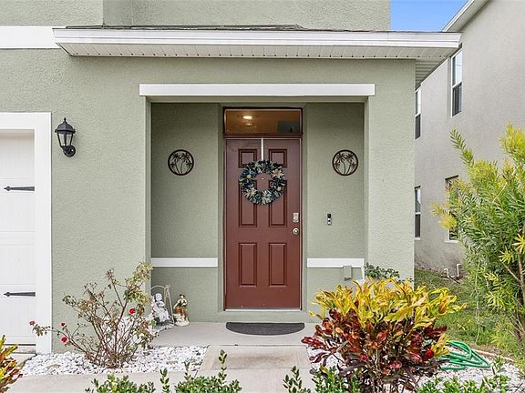 3rd image of 723 Chinoy Rd