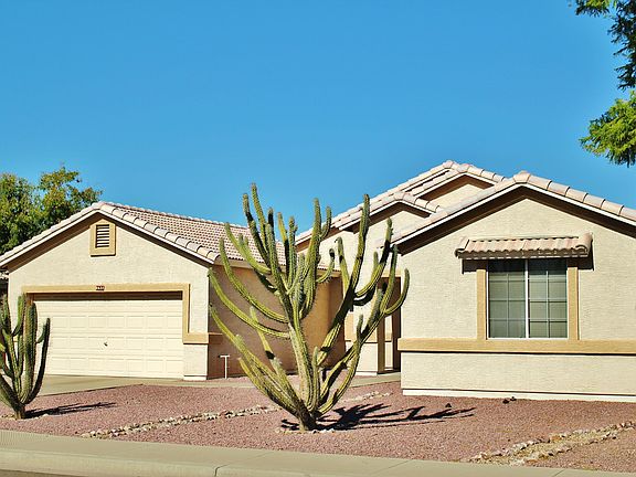 3rd image of 8622 W Canterbury Dr
