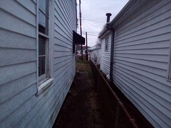 5th image of 521 Florence St