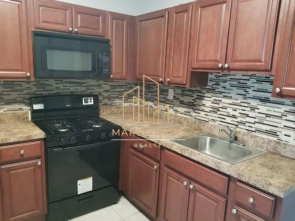 78 Stone St, Newark, NJ