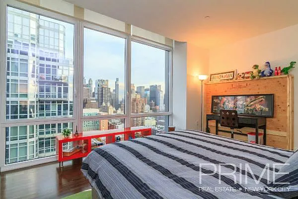 Sold by Prime NYC | media 6