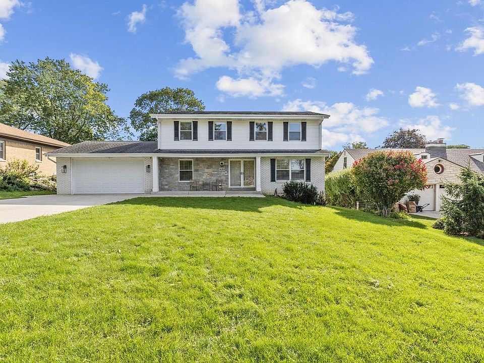 1st image of 429 W Apple Tree ROAD