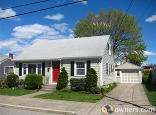 78 1st St, Pawtucket, RI 02861