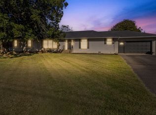 840 S Broadway St, Portland, TN 37148