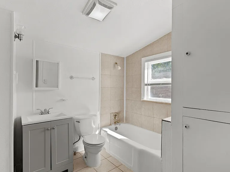 4020 Avenue O 1/2 #UP — Photo 5