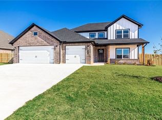 6315 S 59th St, Rogers, AR 72758