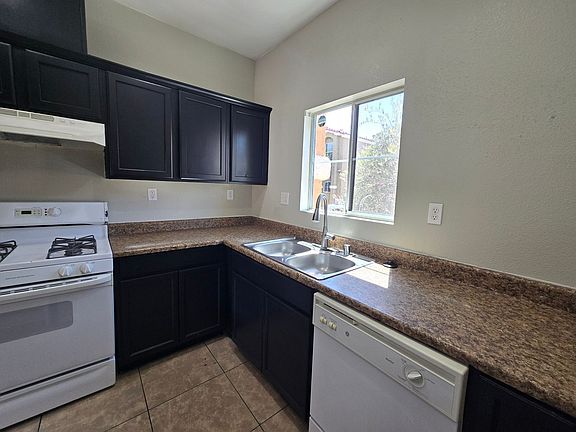 3rd image of 2142 Trebbiano Way