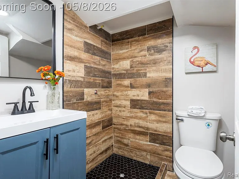 120 Woodland St — Photo 49