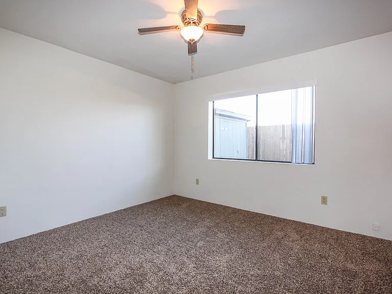 635 Dameron Dr — Photo 9