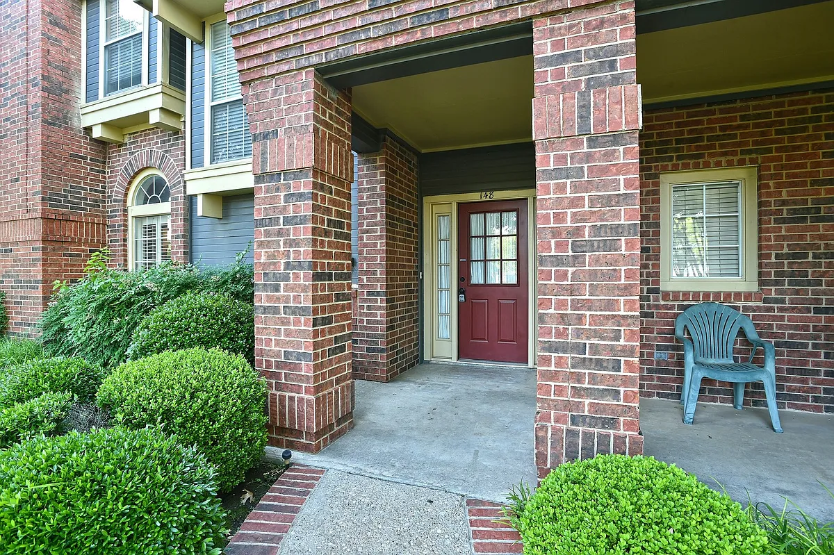 Building Photo - 148 Cobblestone Row