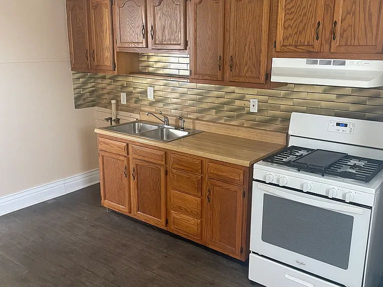 1200 Longfield Ave #1 — Photo 8