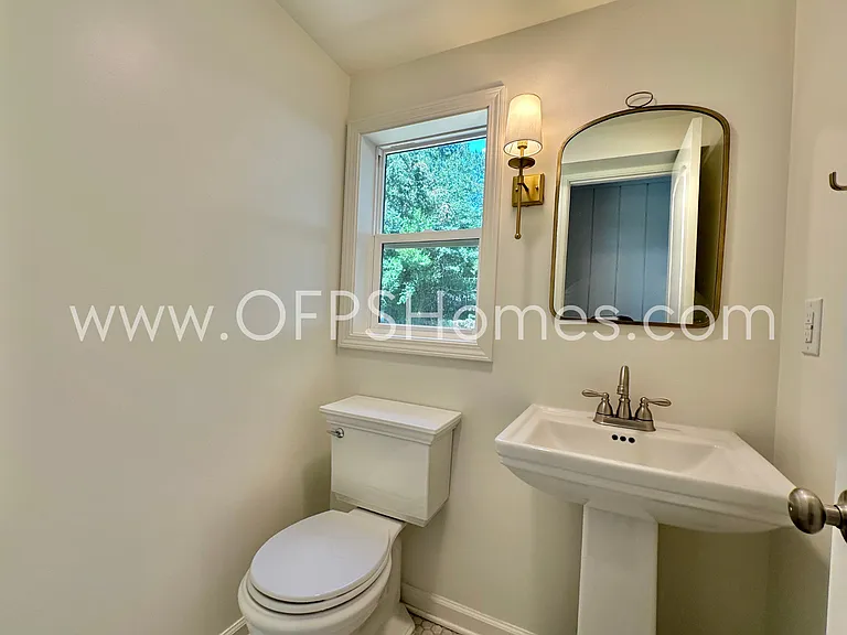 326 Washington Ave — Photo 13