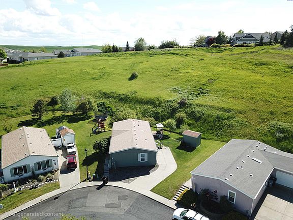 2nd image of 210 NW Lancer Ln