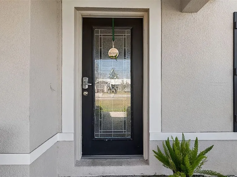 13046 Linden Dr — Photo 3