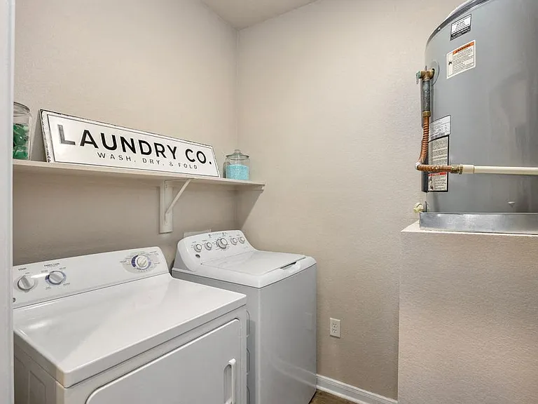 Las Brisas Apartments in Round Rock, Texas
