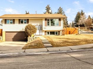 5711 Dalmead Cres NW, Calgary, AB T3A 1E7