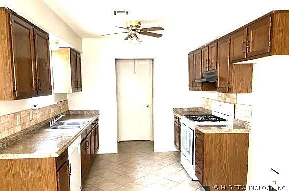 5th image of 23509 E 103rd St S