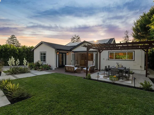 5850 Amy Dr, Oakland, CA 94618