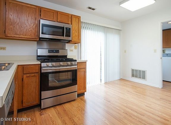 5th image of 4018 N Newport Ln
