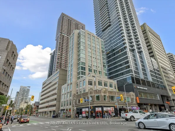 409 Bloor St W #Penthouse 03, Toronto, ON M4W 3T2