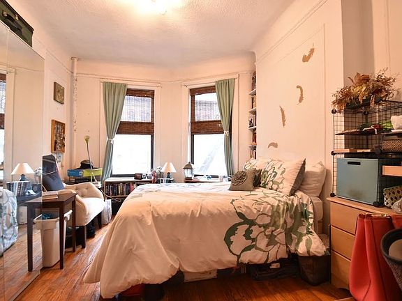 3rd image of 940 Amsterdam Ave APT 8