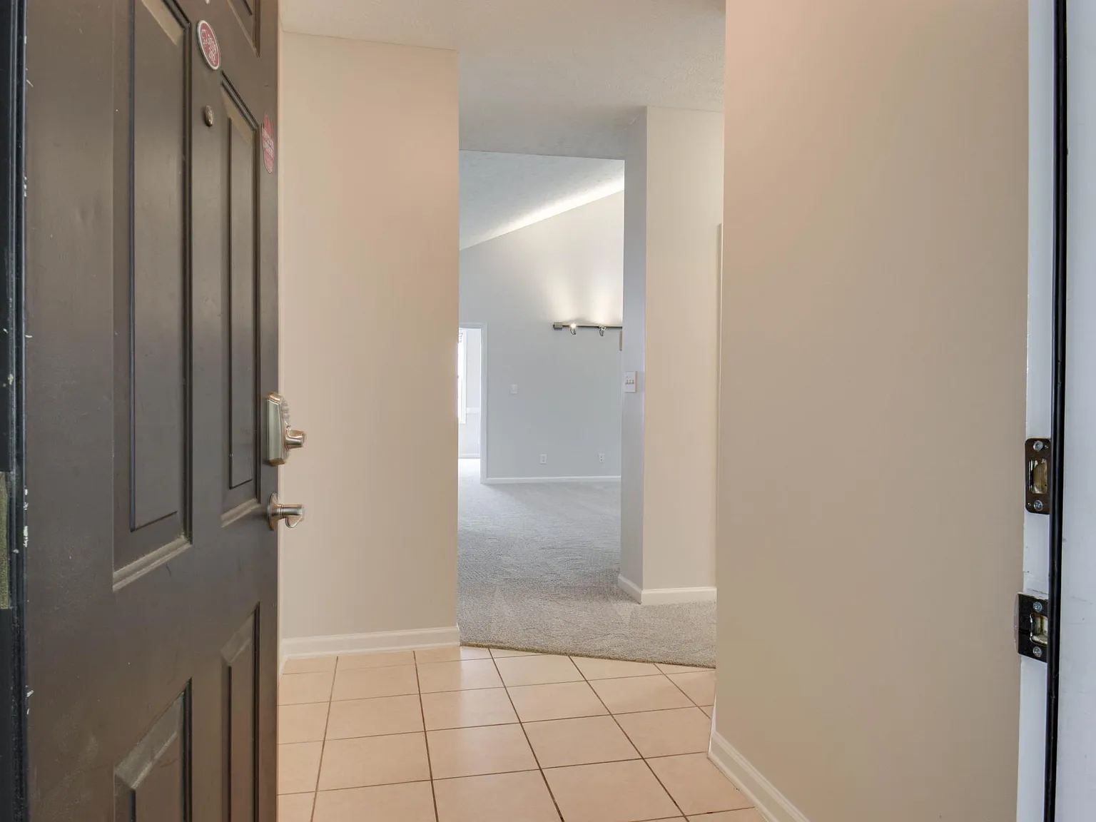 3 bed, 1418 sqft, $1,450 — Photo 4
