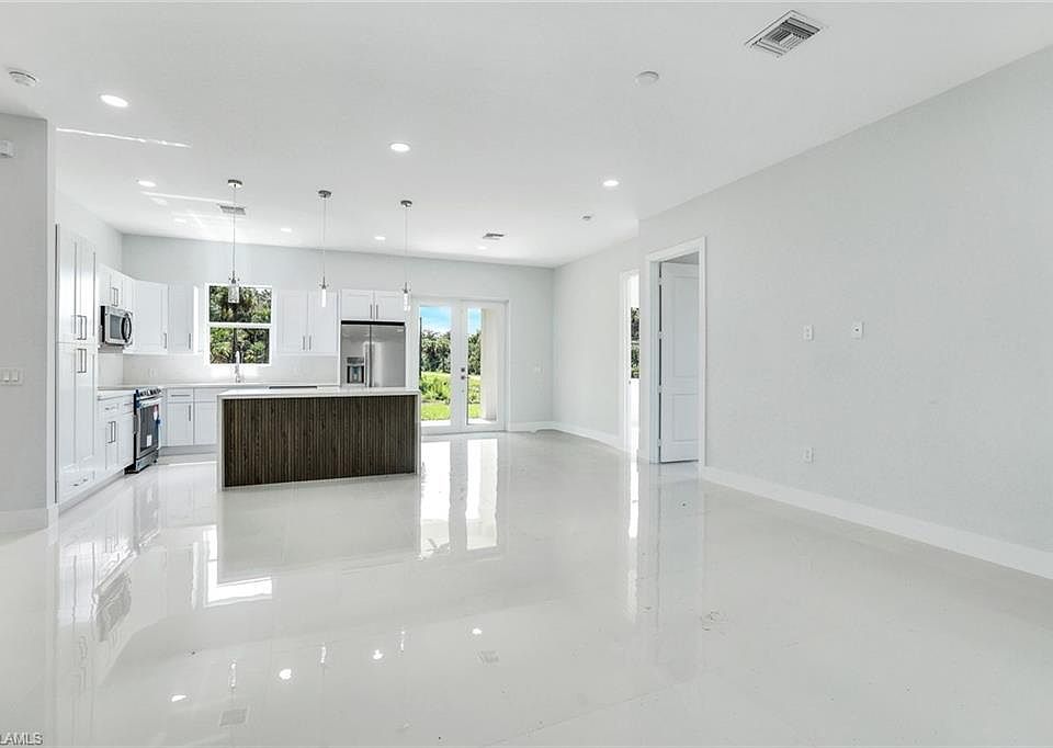1st image of 3790 Desoto BLVD S