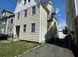 65 Grove St, Bloomfield, NJ 07003