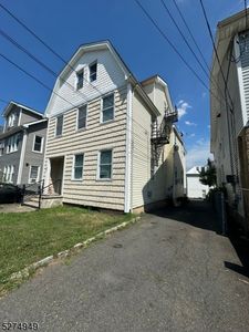 65 Grove St, Bloomfield, NJ, 07003