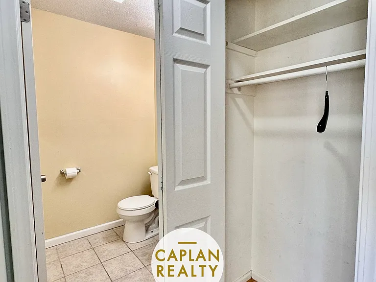 521 East St #O1 — Photo 19