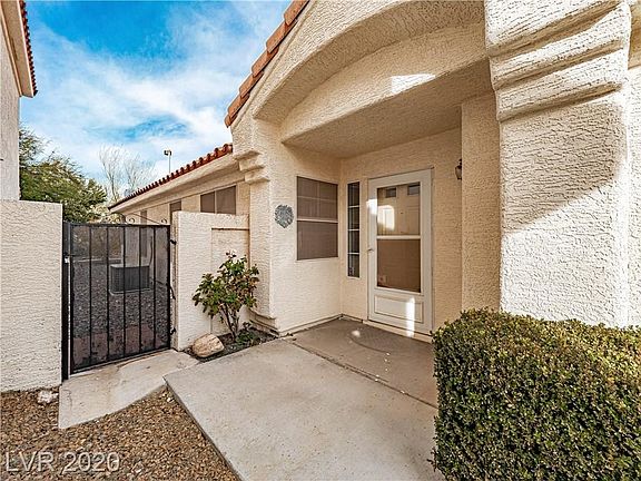 3rd image of 9308 Canyon Shadows Ln