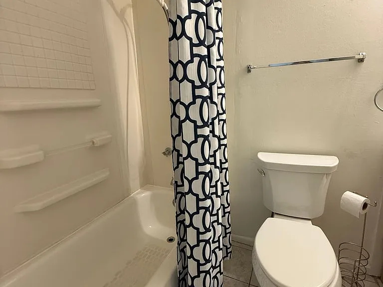 108 Scranton St #5 — Photo 11