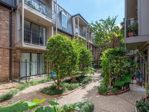 2400 N Braeswood Blvd APT 220, Houston, TX 77030