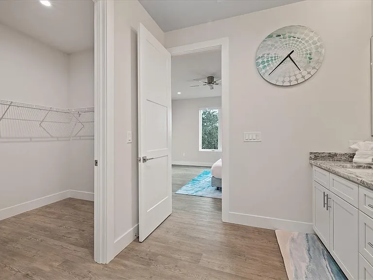 623 Petit Way — Photo 44