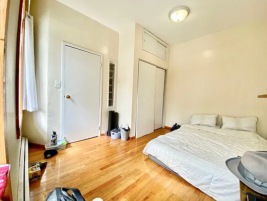 Rented by Zjama Realty Corp | media 5