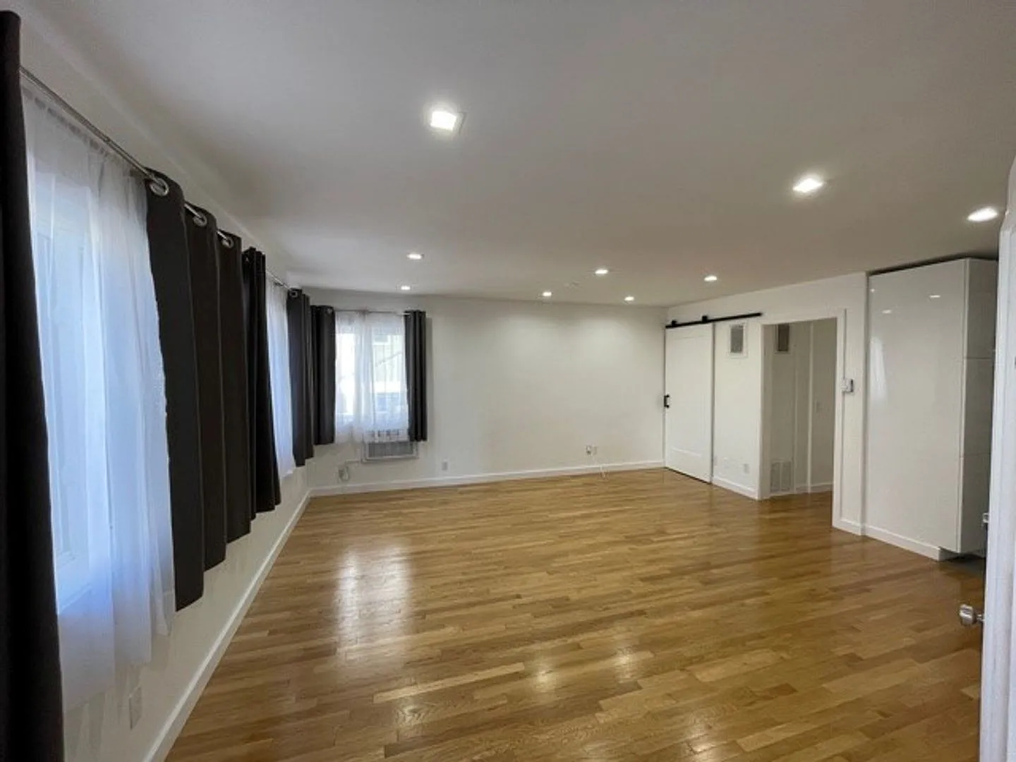 1104 Masselin — Photo 3