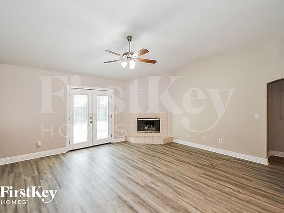 2nd image of 3401 Westfield Dr