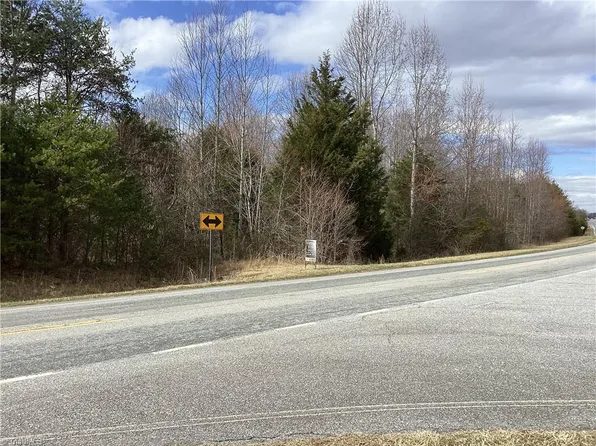 1562 Bethel Church Rd, Yadkinville, NC 27055